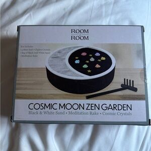 Room Room Cosmic Moon Zen Garden - Black and White